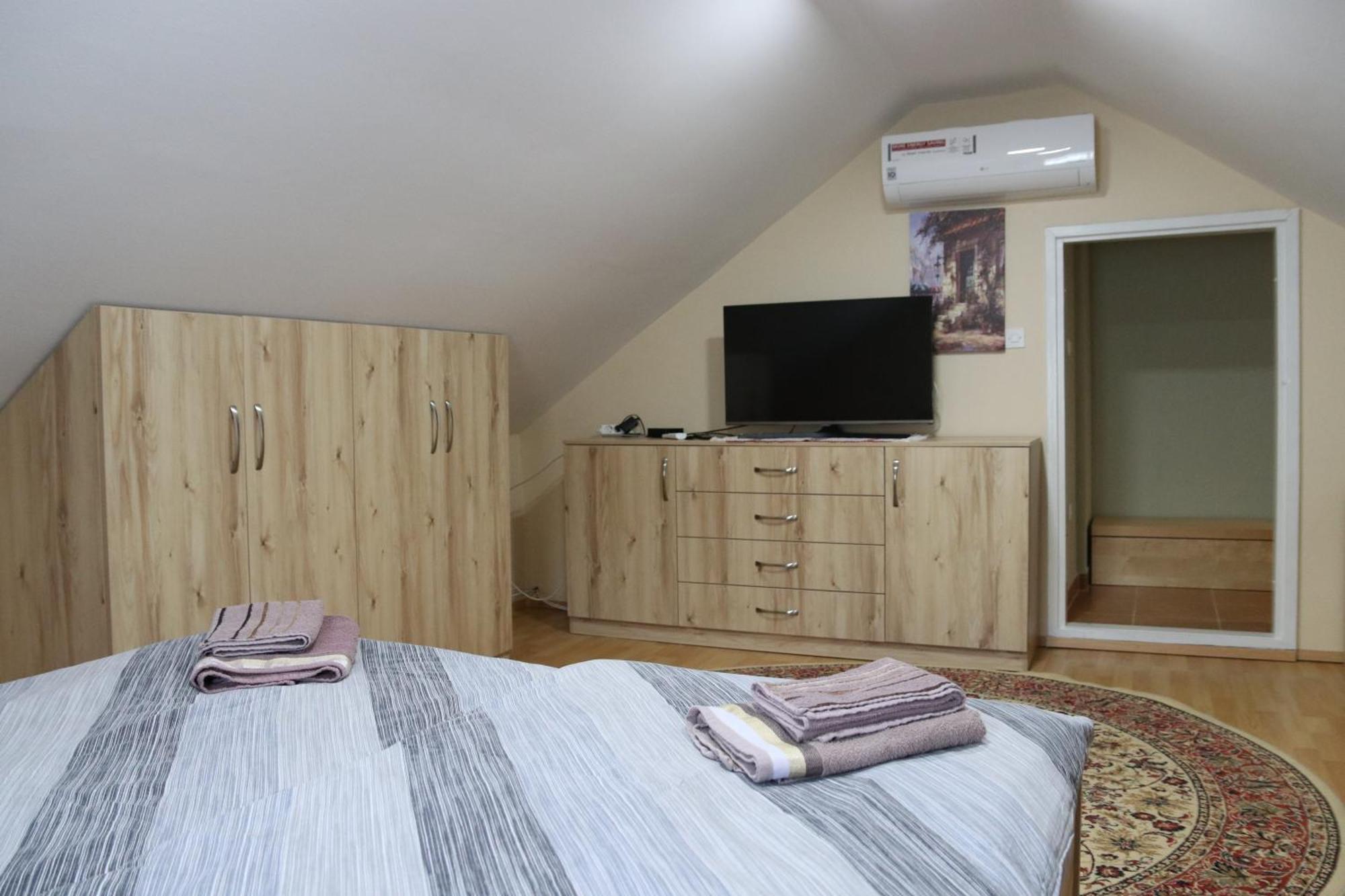 Vila Tamaskut Lendava Luaran gambar